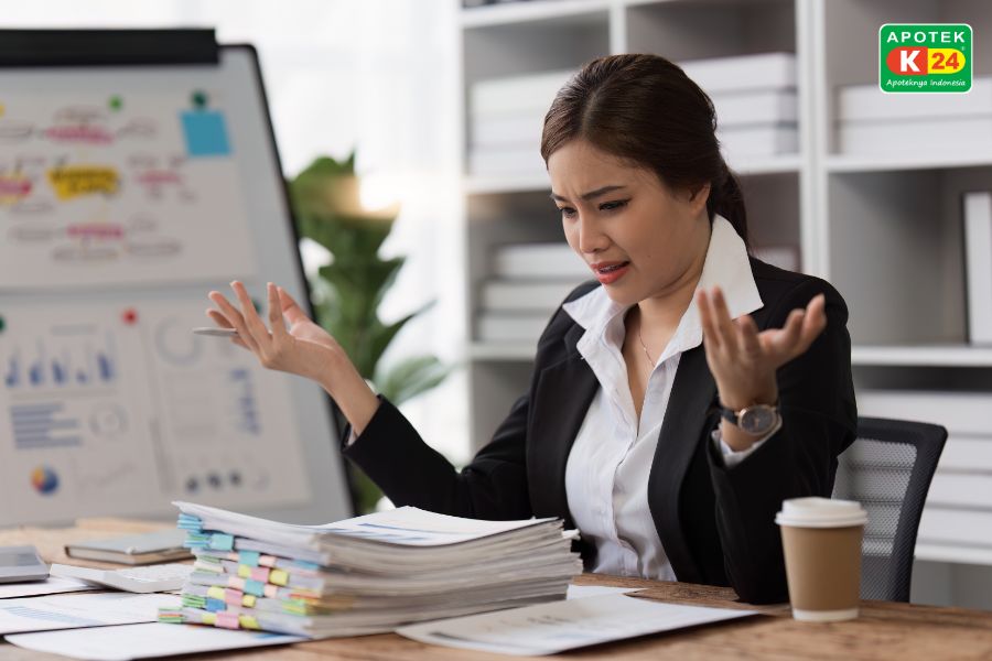 Mengapa Beberapa Sektor Bisnis Lesu di Tahun 2025?